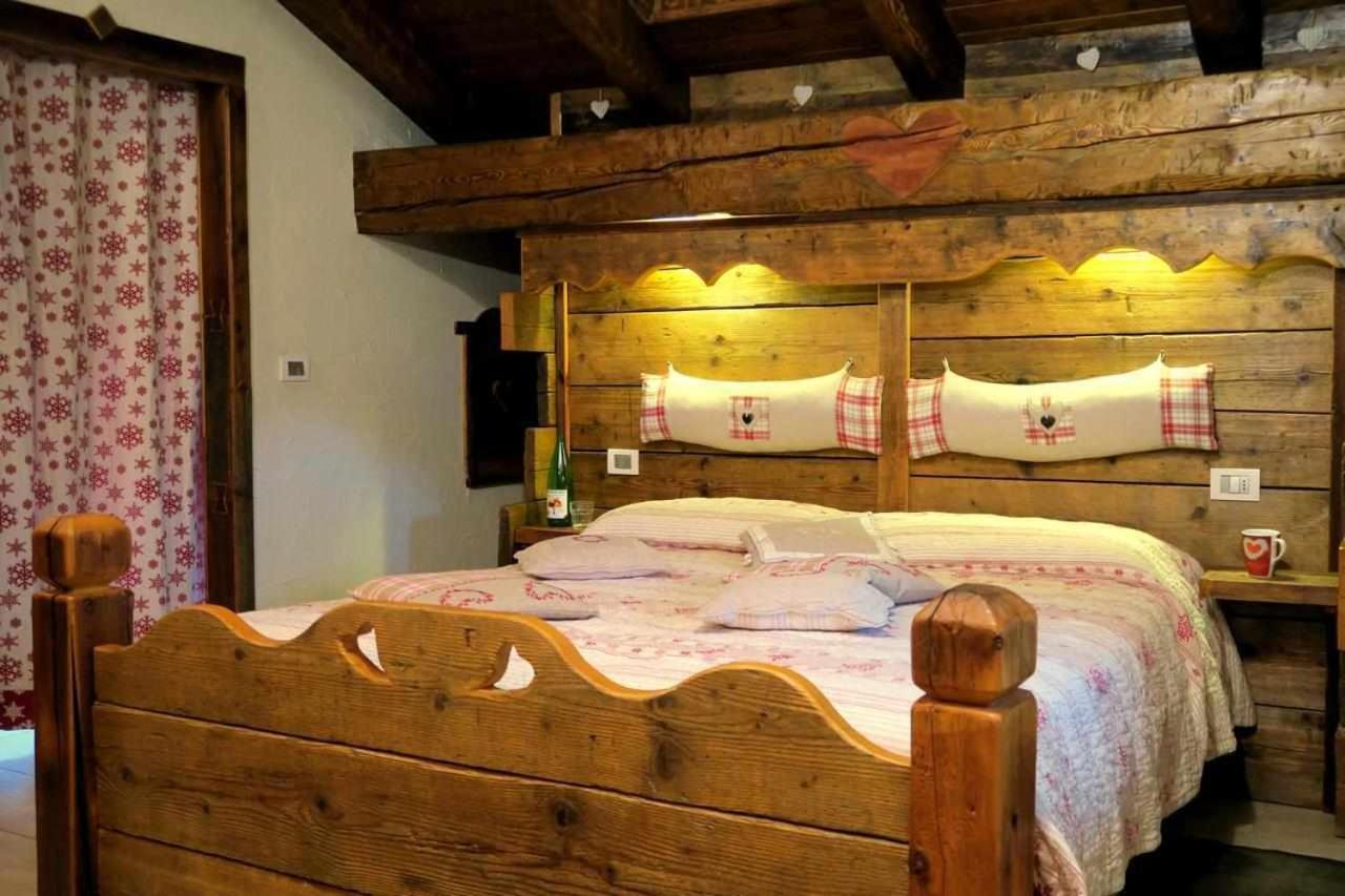 Romantica Suite Con Vasca Idromassaggio Aosta Bagian luar foto