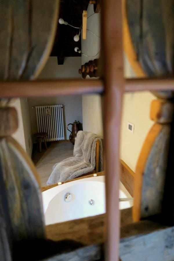 Romantica Suite Con Vasca Idromassaggio Aosta Bagian luar foto