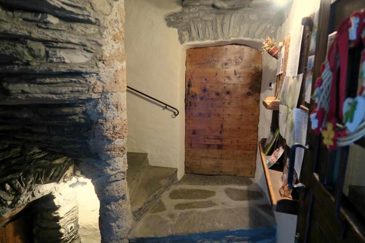 Romantica Suite Con Vasca Idromassaggio Aosta Bagian luar foto