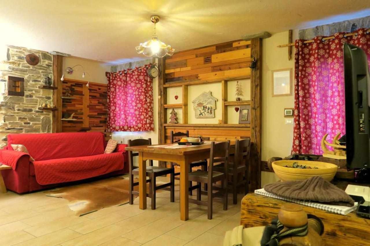 Romantica Suite Con Vasca Idromassaggio Aosta Bagian luar foto